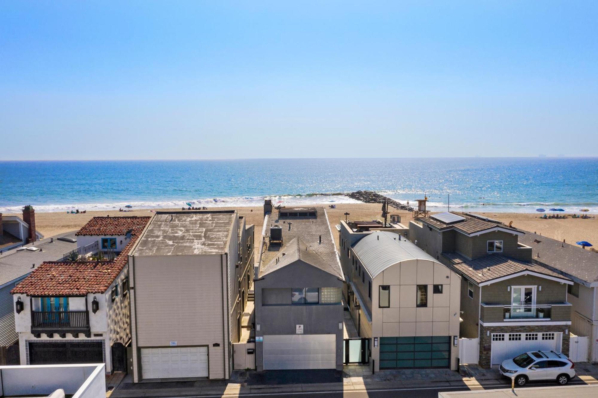 3 Story Oceanfront Home With Jacuzzi In Newport Beach On The Sand! Exterior photo