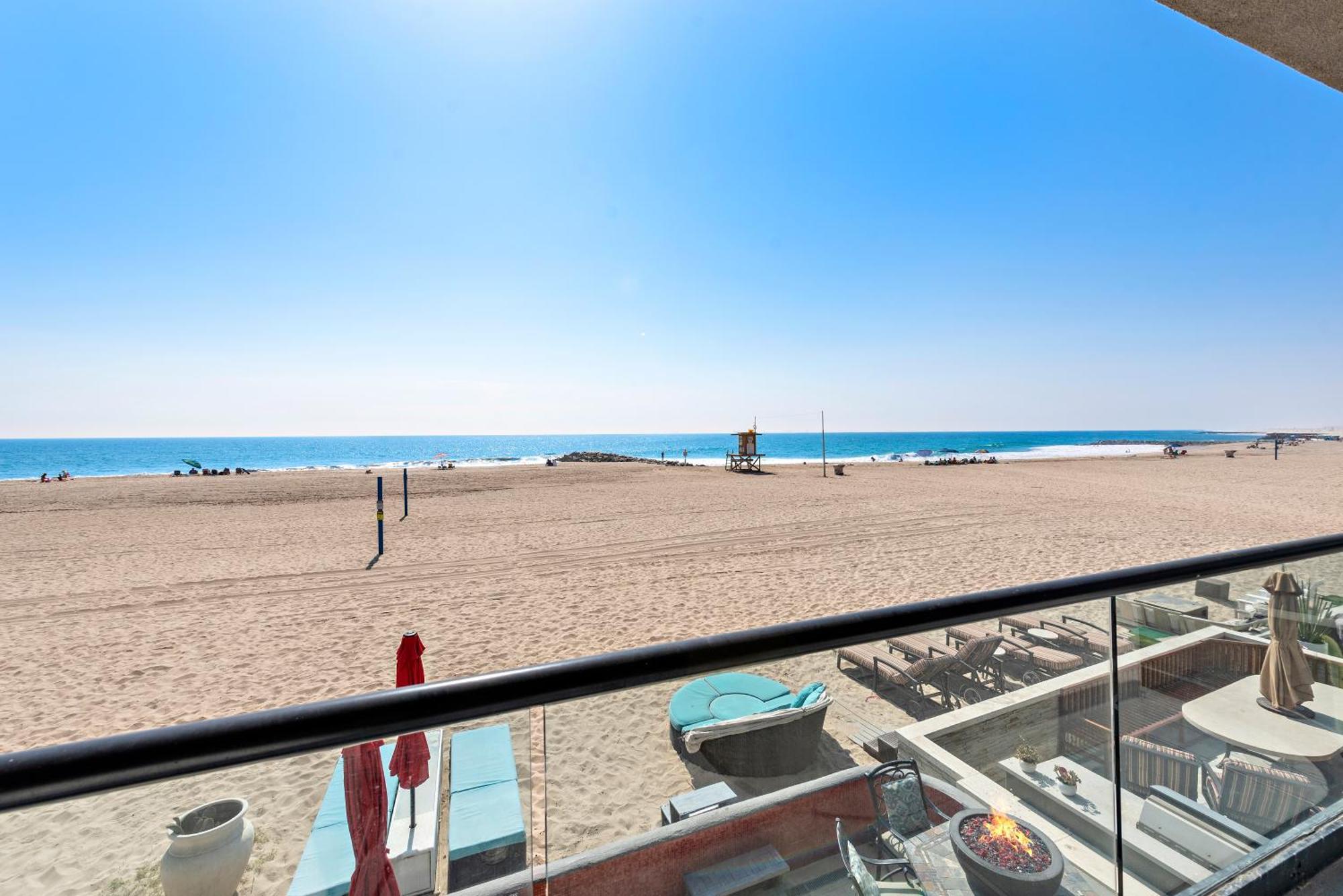 3 Story Oceanfront Home With Jacuzzi In Newport Beach On The Sand! Exterior photo