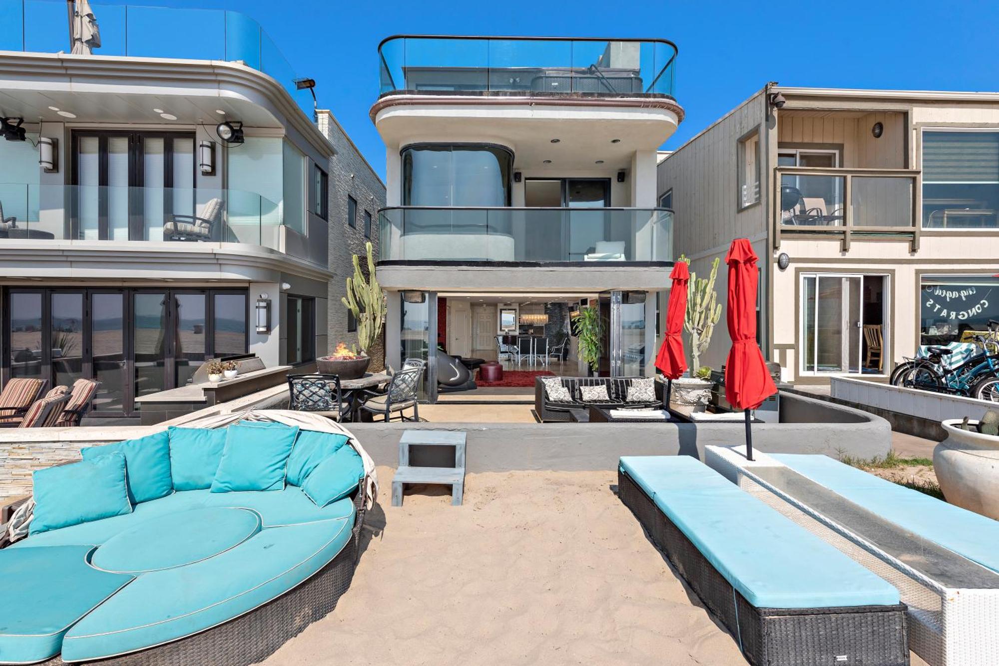 3 Story Oceanfront Home With Jacuzzi In Newport Beach On The Sand! Exterior photo